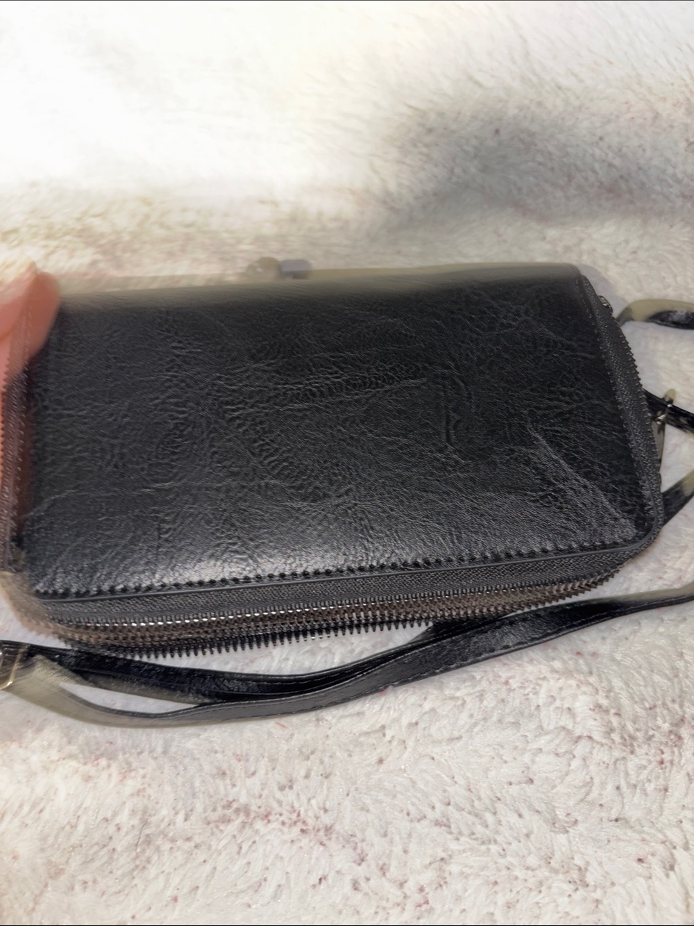 Sam & Hadley
Wallet-On-A-String - Picture 7 of 8